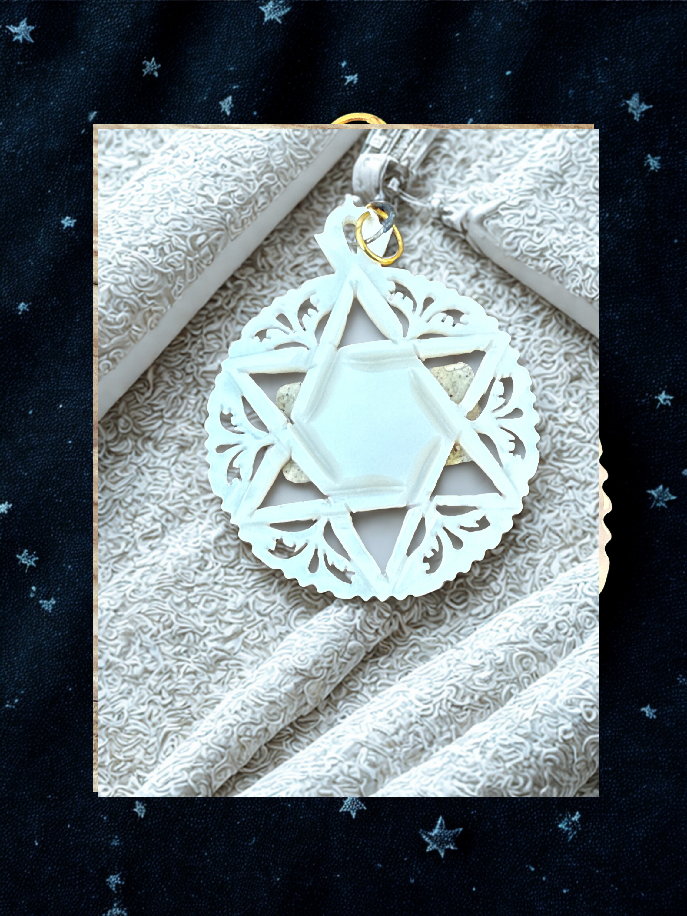 Vintage Pendant Hand Carved Mother of Pearl MOP Star of David Israel Bethlehem